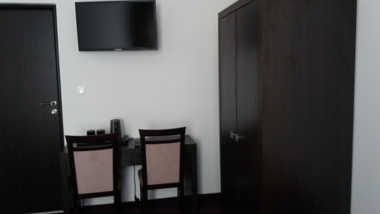 Scsk Pol Lawy Hotel ปูวาวือ ภายนอก รูปภาพ
