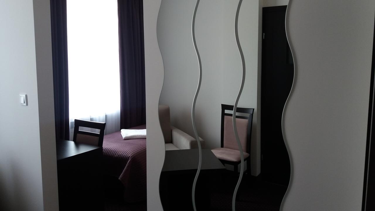 Scsk Pol Lawy Hotel ปูวาวือ ภายนอก รูปภาพ