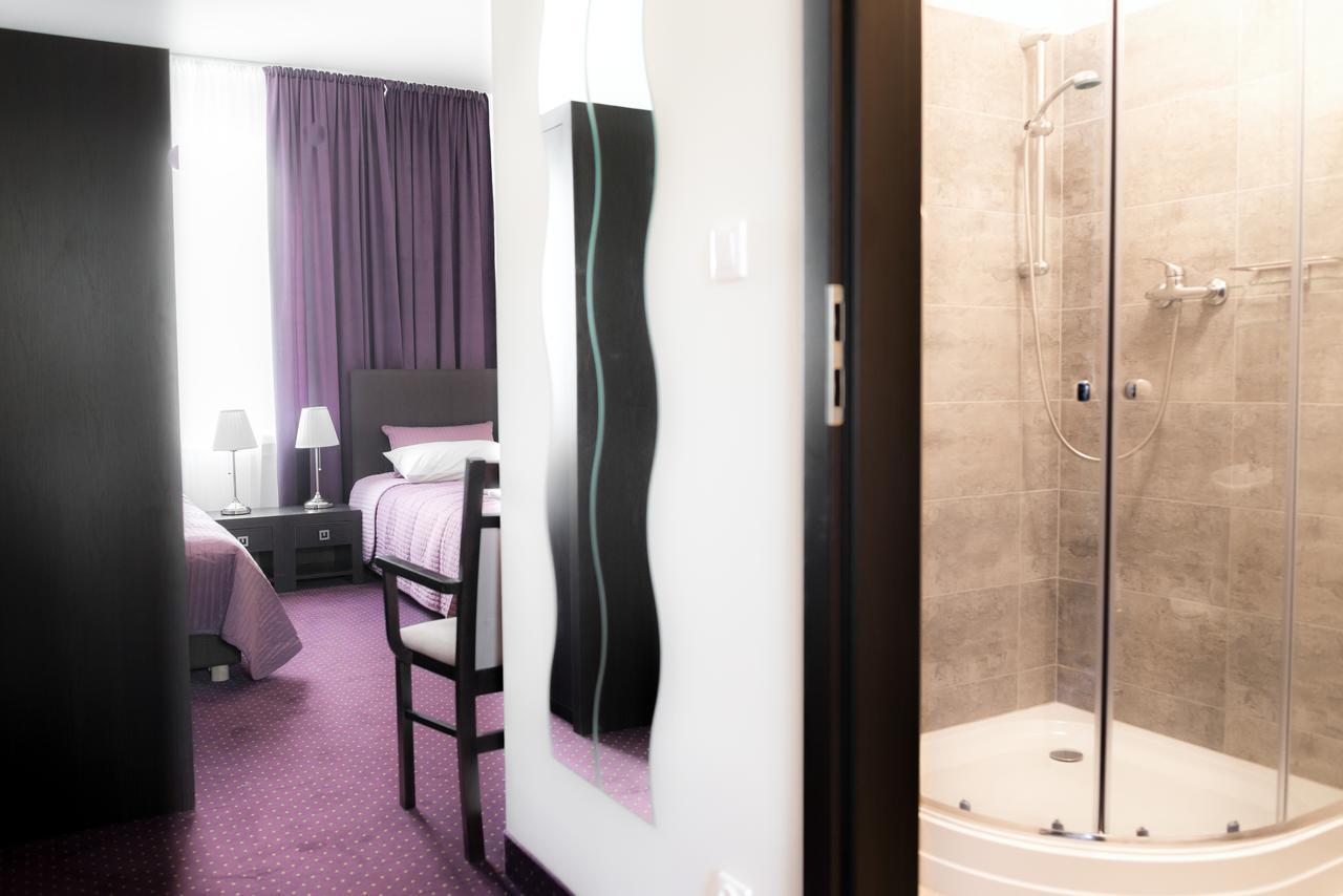 Scsk Pol Lawy Hotel ปูวาวือ ภายนอก รูปภาพ