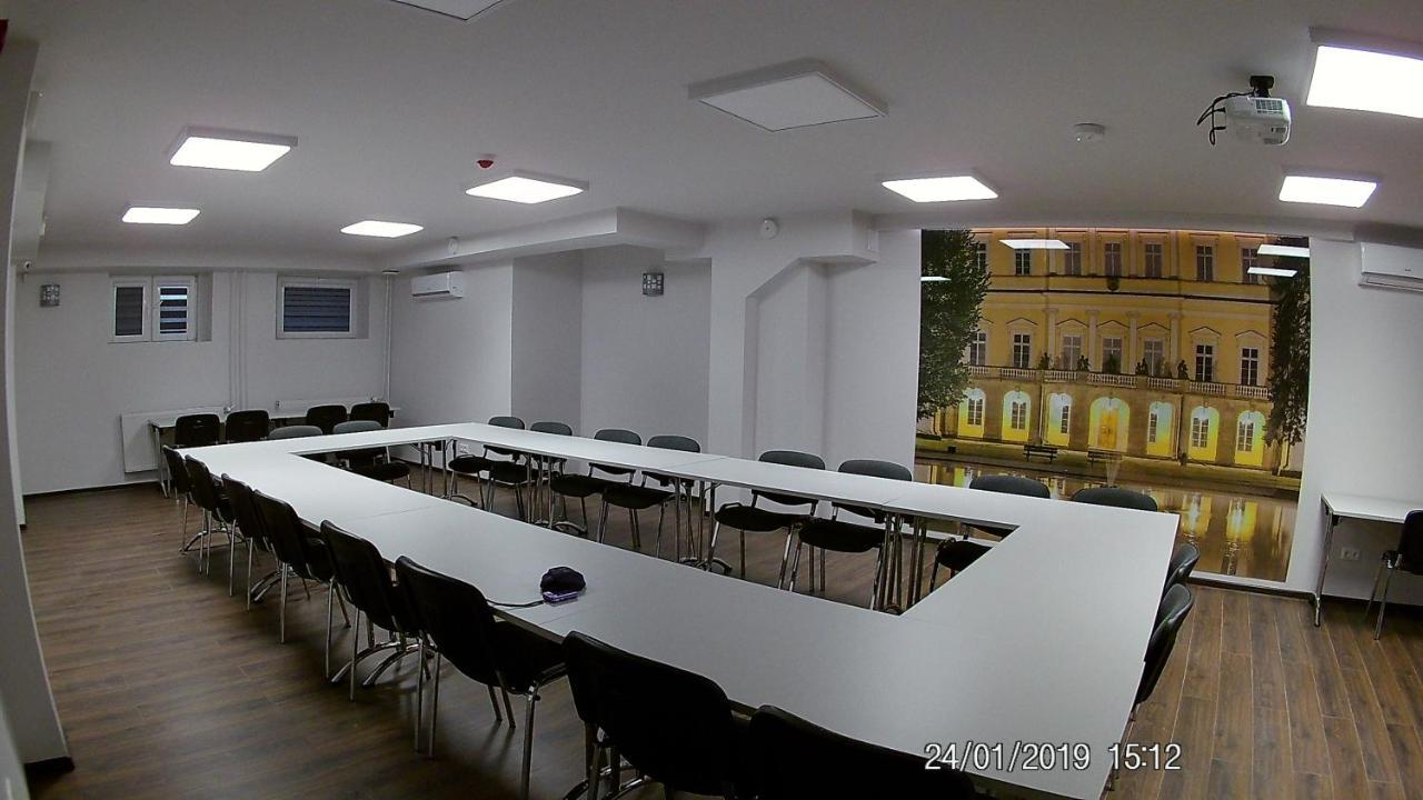 Scsk Pol Lawy Hotel ปูวาวือ ภายนอก รูปภาพ